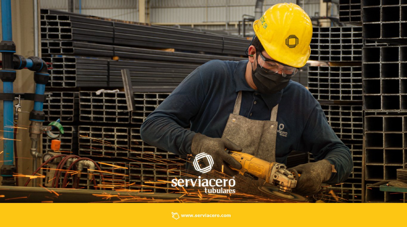 Cómo Serviacero Tubulares aporta a la industria Automotriz